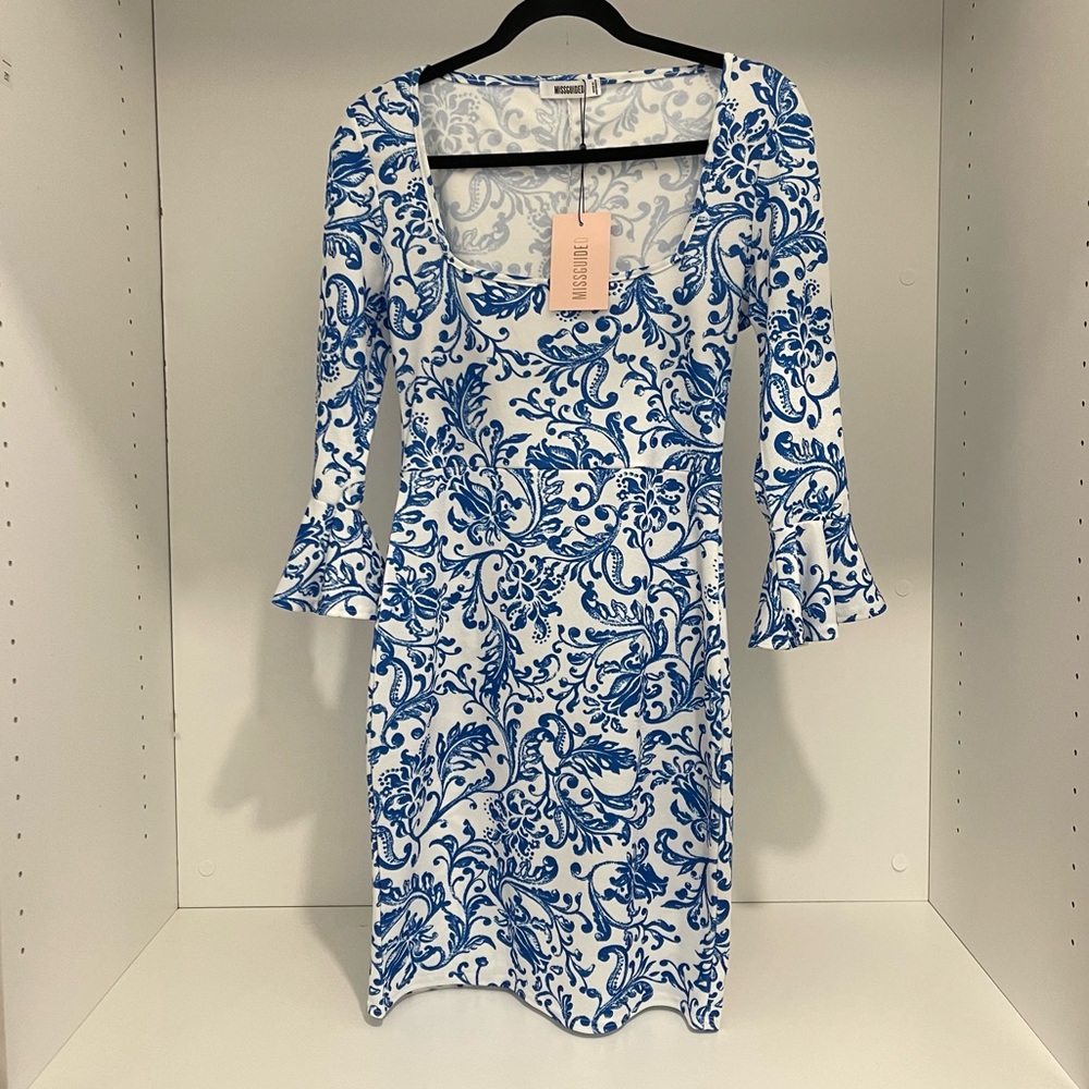 Missguided dress white with blue design